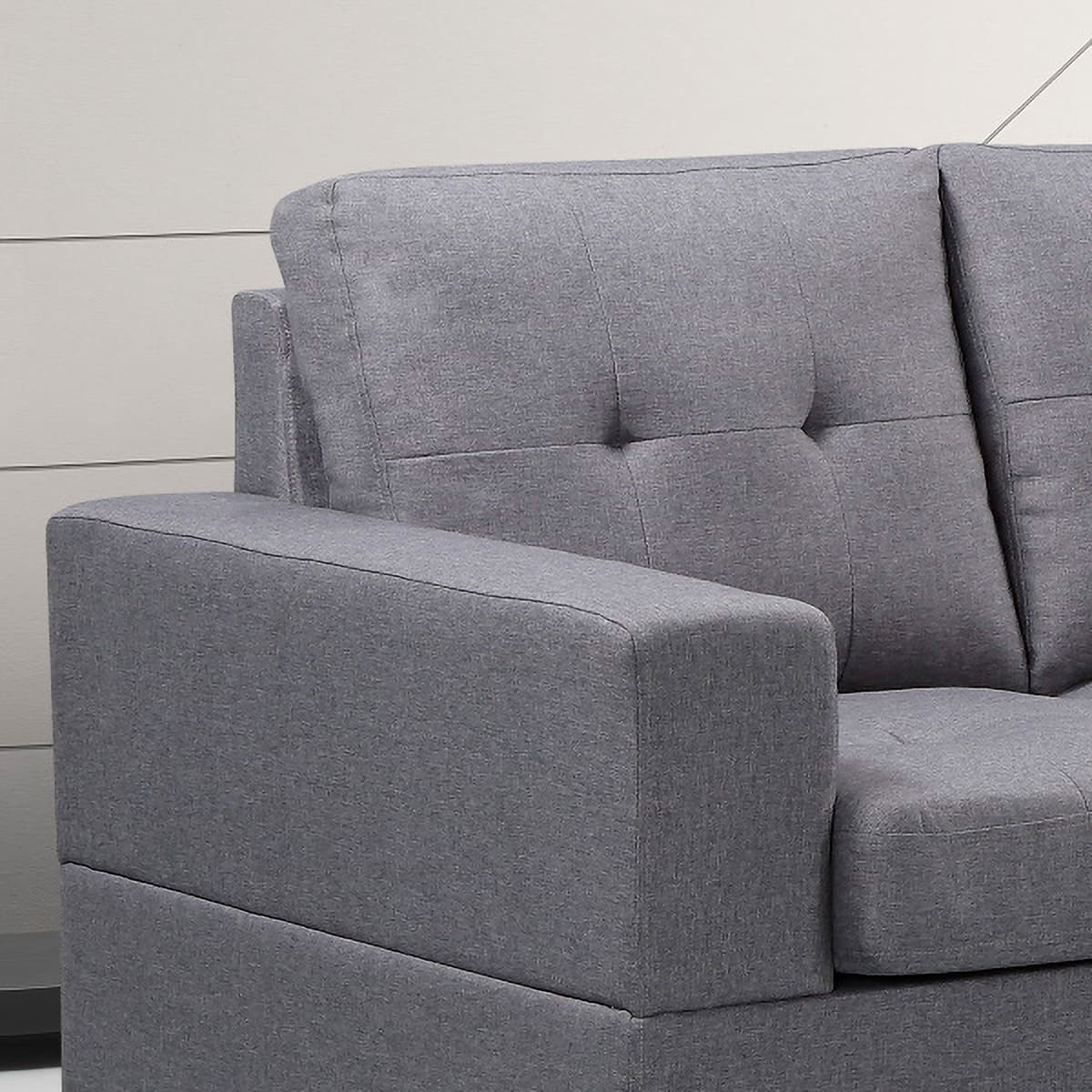 Sofá Chaiselongue 200CM tapizado gris Viana detalle del brazo y respaldo